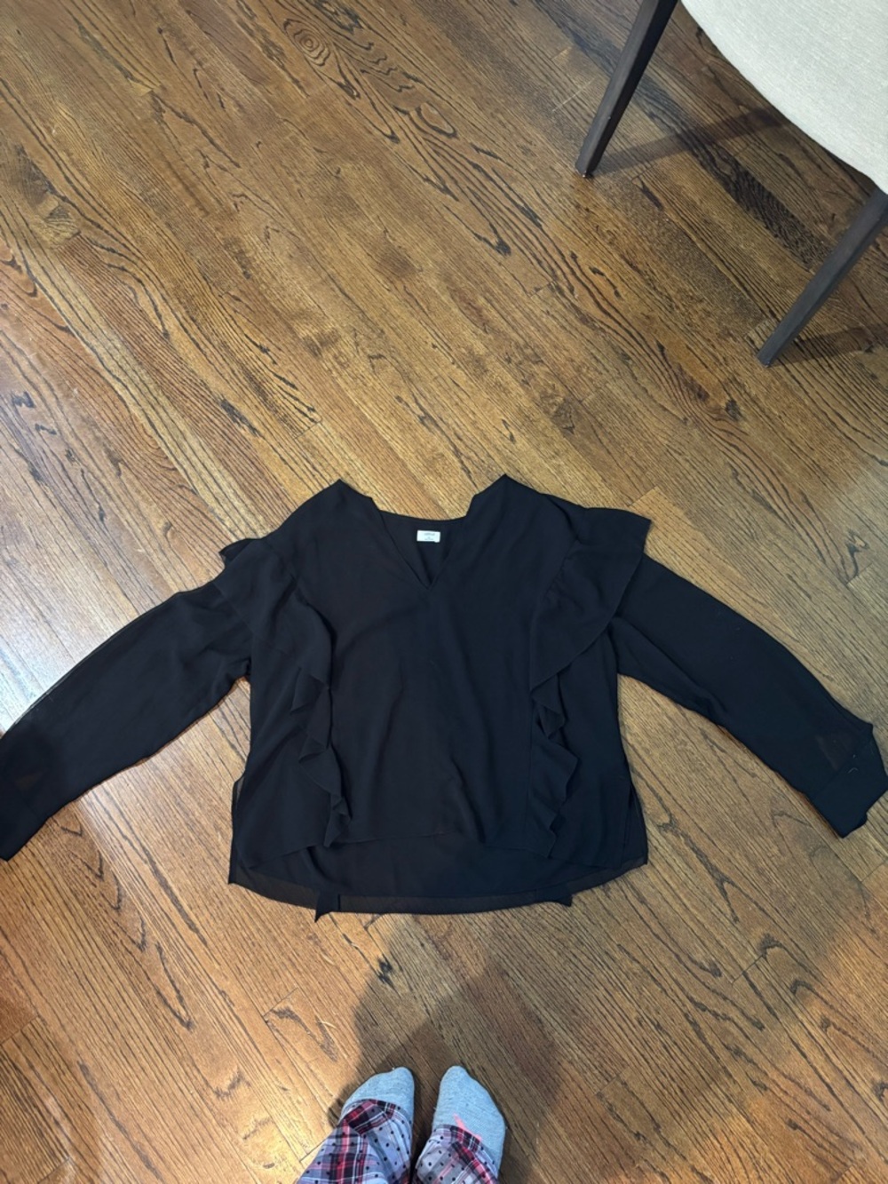 Wilfred Black V-Neck Ruffle Long-Sleeve Blouse